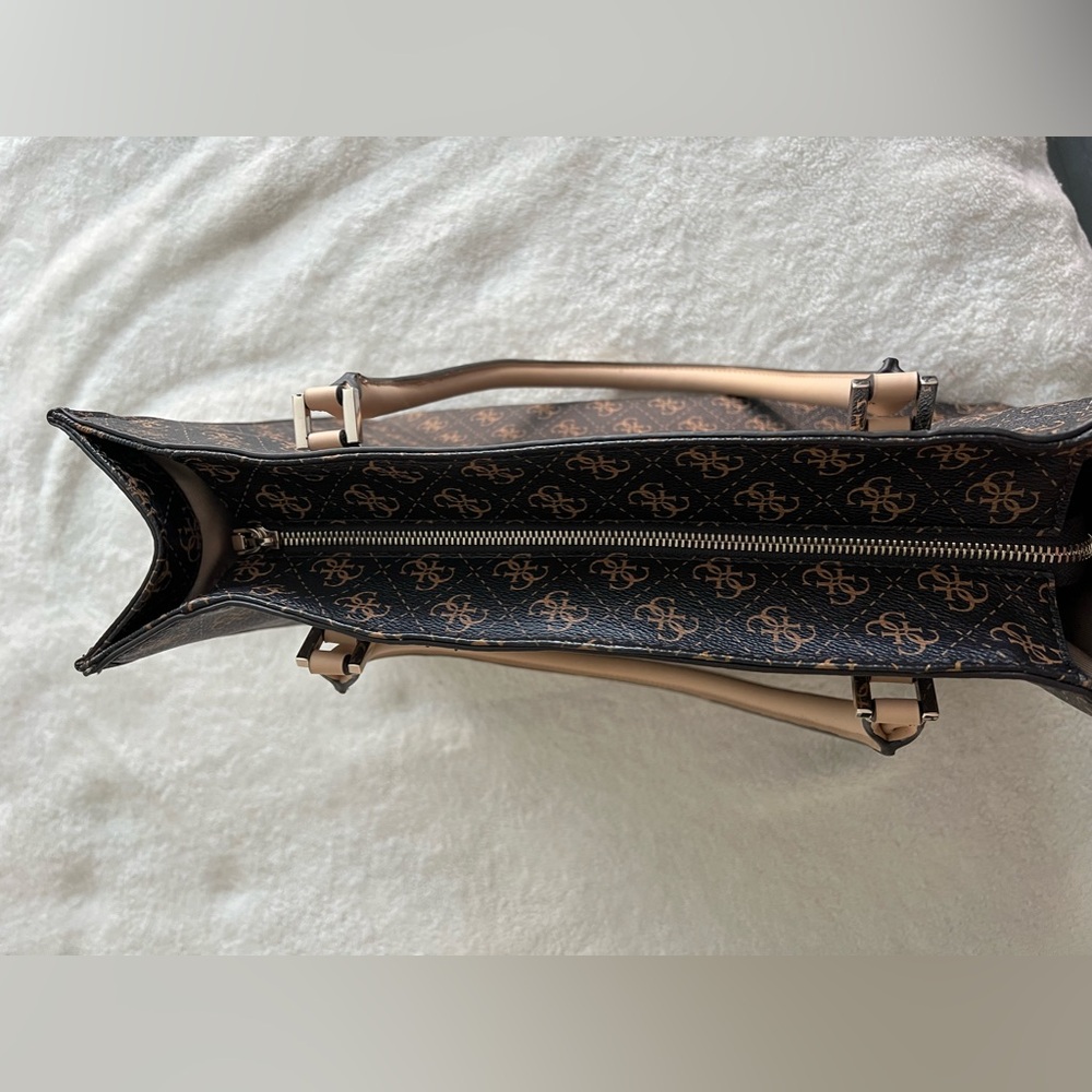 Guess Rylan Tech Tote - Picture 3 of 5